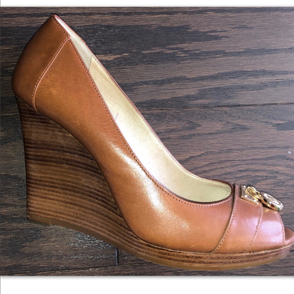 MICHAEL KORS HAMILTON LEATHER WEDGE - Picture 3 of 8